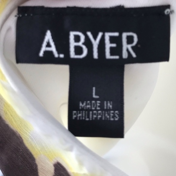 A. Byer Abstract Floral Top - Picture 6 of 9